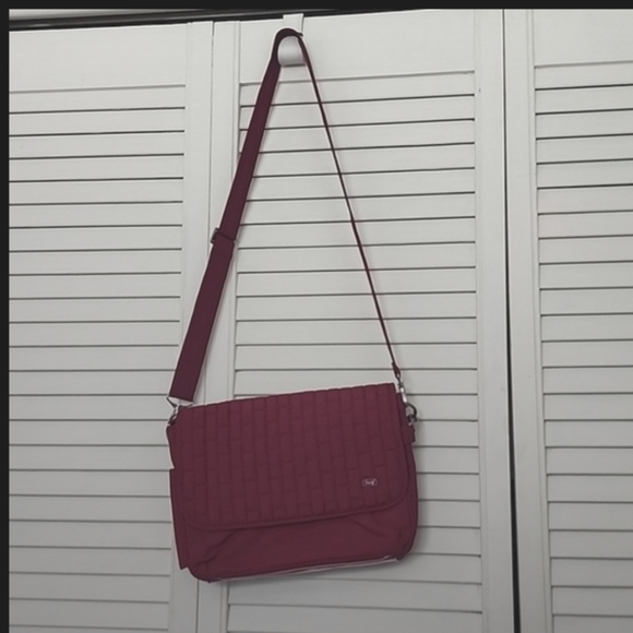 EUC Lug Pontoon Crossbody - Picture 12 of 12